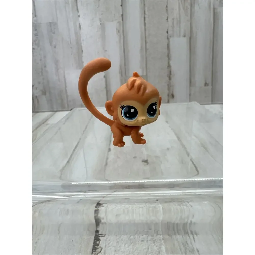 Lot Of 5 Littlest Pet Shop Mini LPS Figures Bree, Clicks, Neela, Babs, Juan